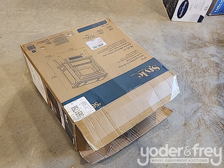 style-selections-19"-electric-heater-stove-image-3