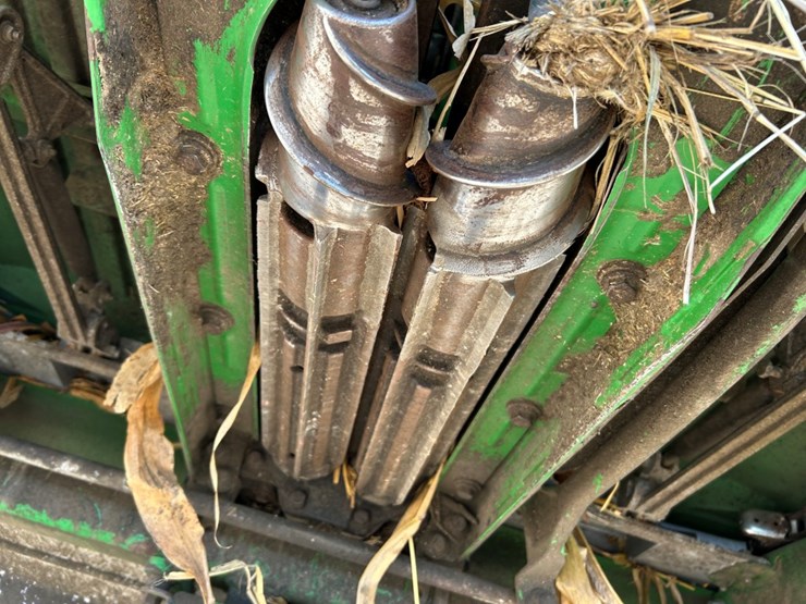 2022-john-deere-c12f-image-43