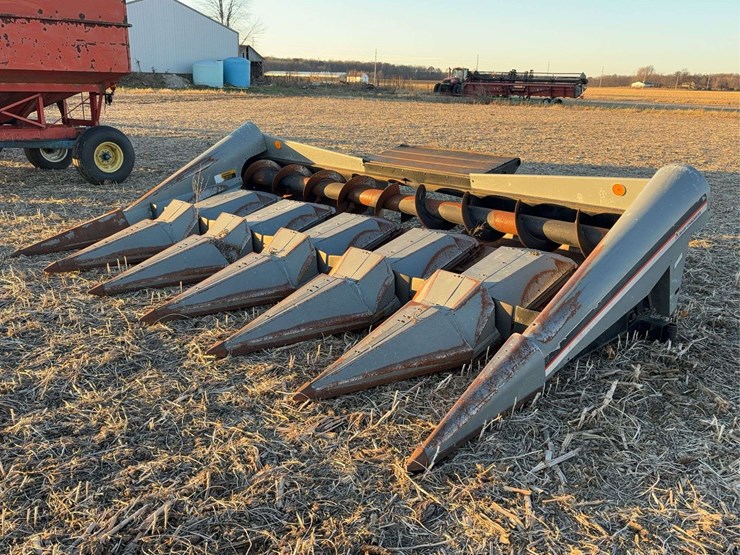 allis-chalmers-630a-corn-head-image-2