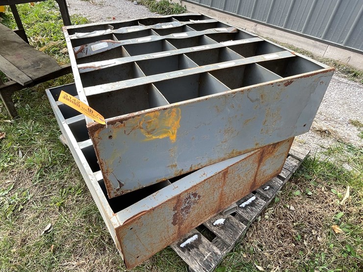 #3142-•-(2)-steel-shop-organizers-image-4