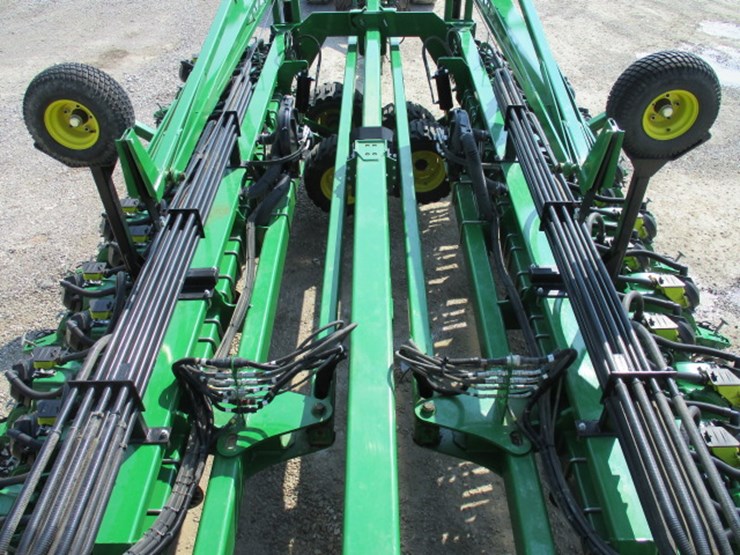 2016-john-deere-db60-image-49