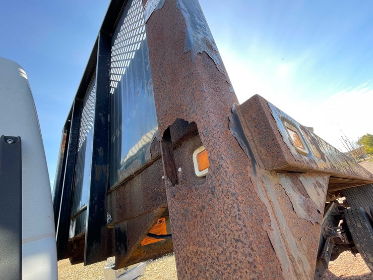 #3006-•-1999-chevy-c6500-single-axle-dump-flatbed-truck-(title-in-delay)-image-16