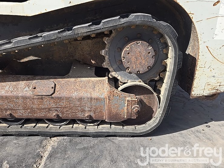 2019-takeuchi-tl8-image-18