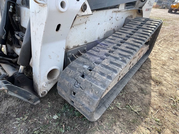 2015-bobcat-t870-image-10