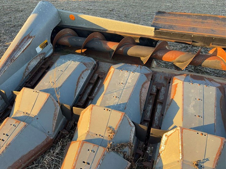 allis-chalmers-630a-corn-head-image-17