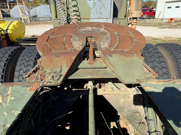 #22592-•-inop-1992-freightliner-t/a-daycab-truck-tractor-vin:-1fuymzyb1np520782-image-48