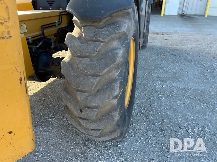 2012-caterpillar-tl1255c-image-15