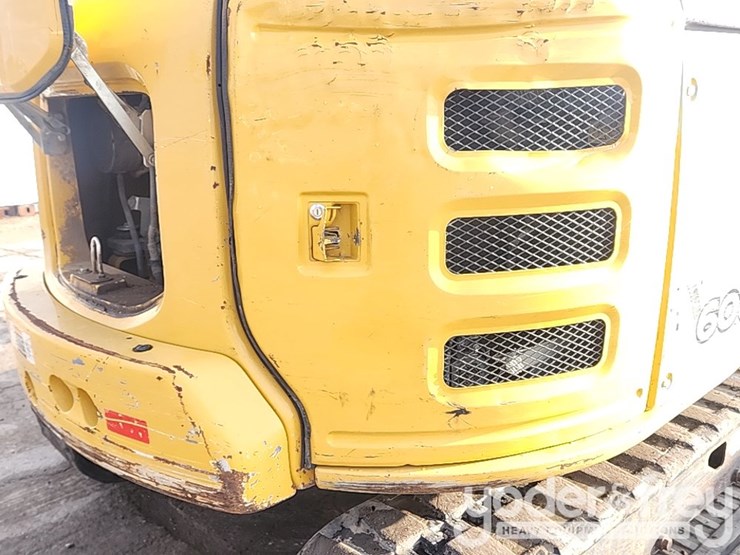 2020-deere-60g-image-22