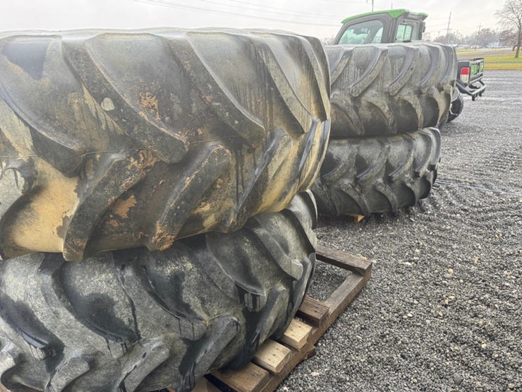 john-deere-4830-image-8