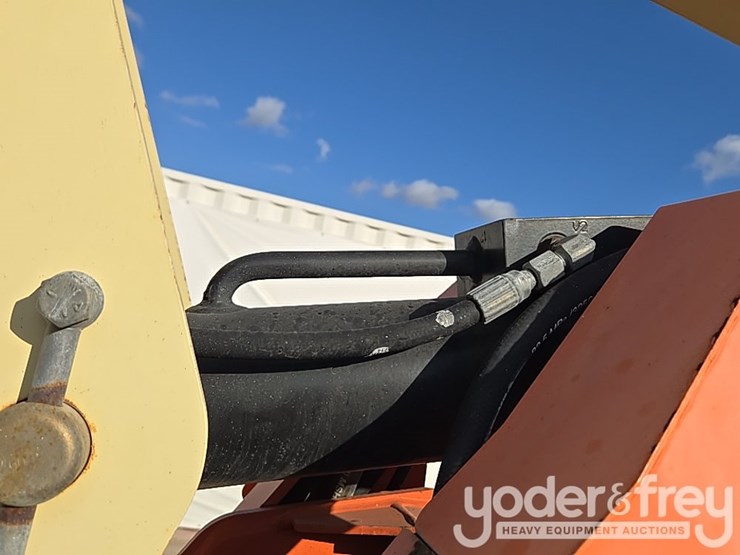 2014-jlg-600aj-image-66