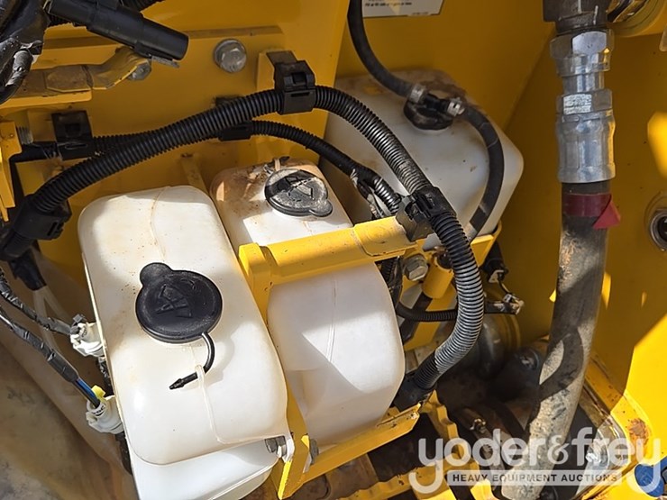 2023-komatsu-d61pxi-24-image-35