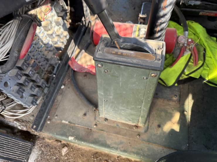 #22592-•-inop-1992-freightliner-t/a-daycab-truck-tractor-vin:-1fuymzyb1np520782-image-78