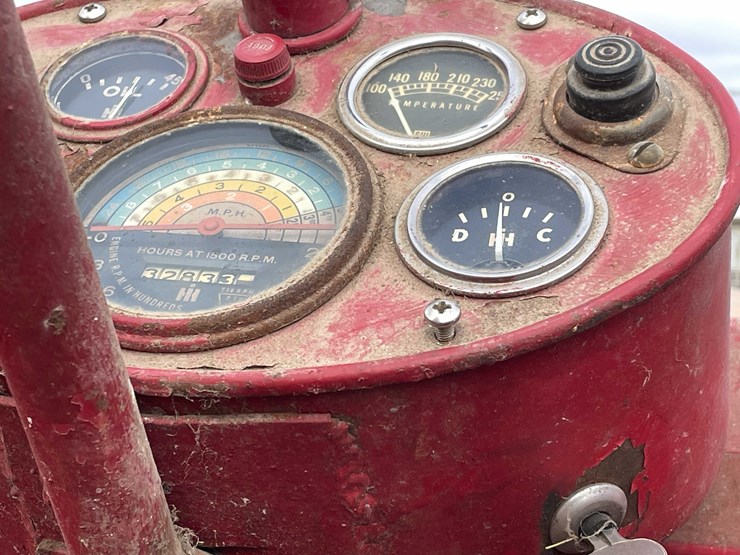 1956-international-600-image-21