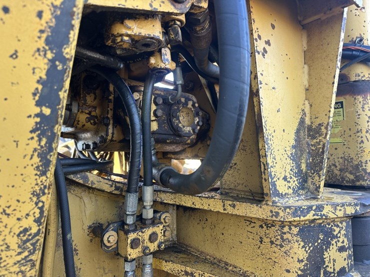 caterpillar-16g-image-20