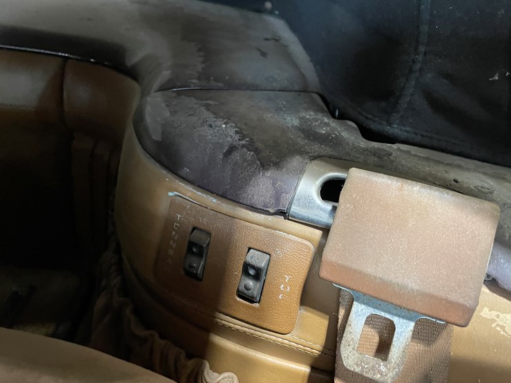 #3046-•-1989-maserati-tc-concertible-(no-title)-image-11