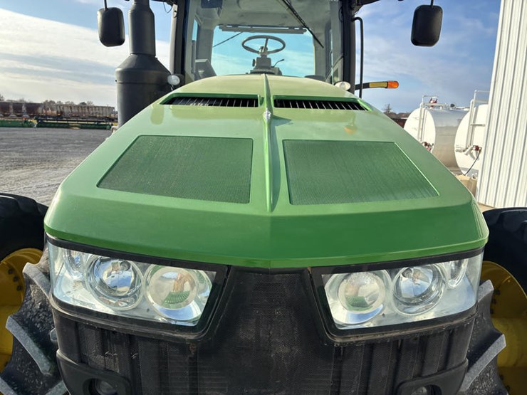 2015-john-deere-8295r-image-17