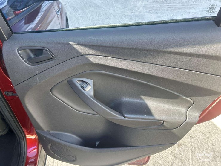 2016-ford-escape-image-23