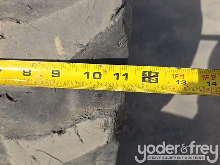 2019-deere-26g-image-14