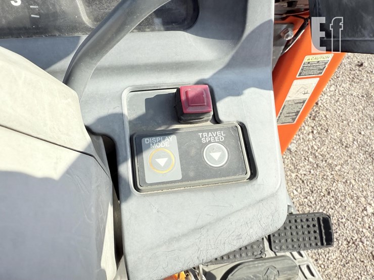 2005-kubota-l4330hst-image-24