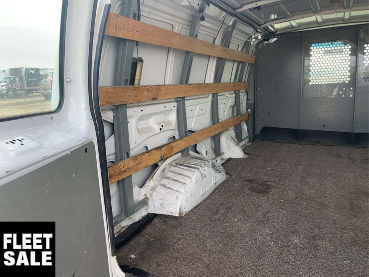 2009-ford-cargo-image-16