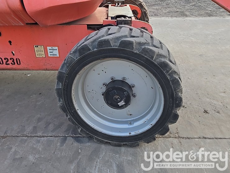 2015-jlg-600aj-image-14