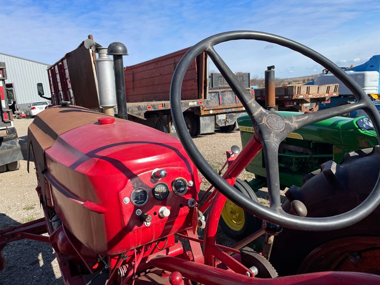 massey-ferguson-44-image-24