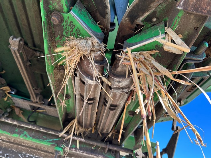 2022-john-deere-c12f-image-38