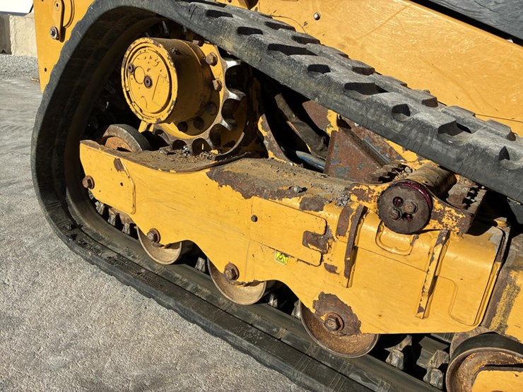 2018-caterpillar-259d-image-44