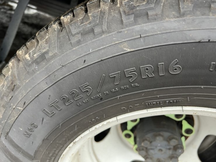 2015-chevrolet-express-paratransit-bus-image-19