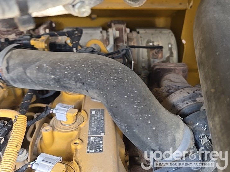 2021-caterpillar-289d3-image-47