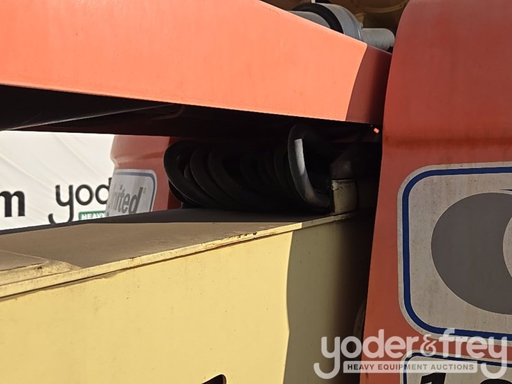 2014-jlg-600aj-image-65