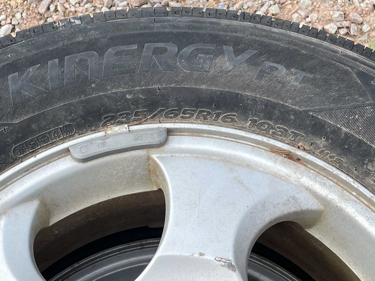 #3122-•-(2)-aluminum-wheels-and-tires-image-4