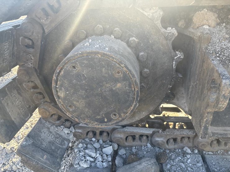 2013-deere-85d-image-59