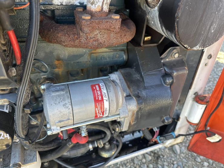 2015-bobcat-s70-image-35