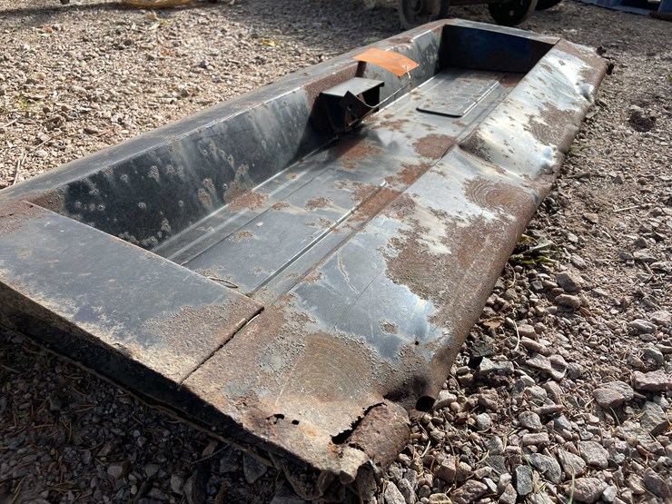 #3102-•-international-scout-ii-tailgate-image-4