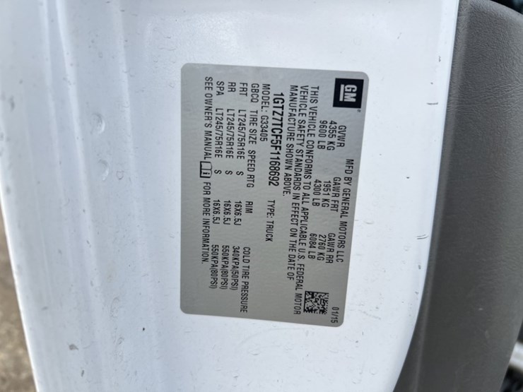 2015-gmc-savana-cargo-van-image-21