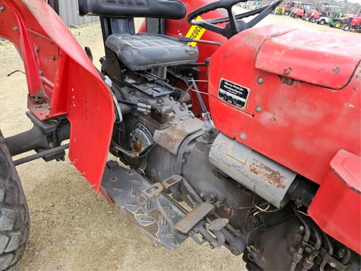 massey-ferguson-240-image-31