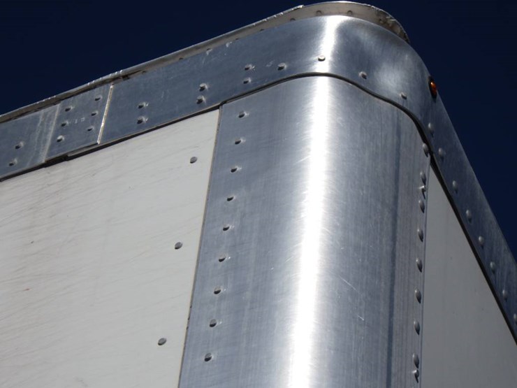 2018-peterbilt-220-image-7