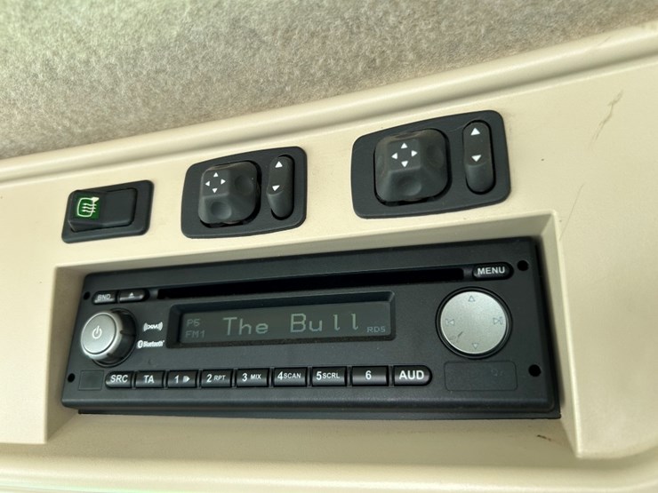 2016-john-deere-9470rx-image-68