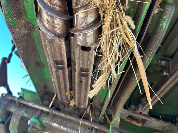 2022-john-deere-c12f-image-42