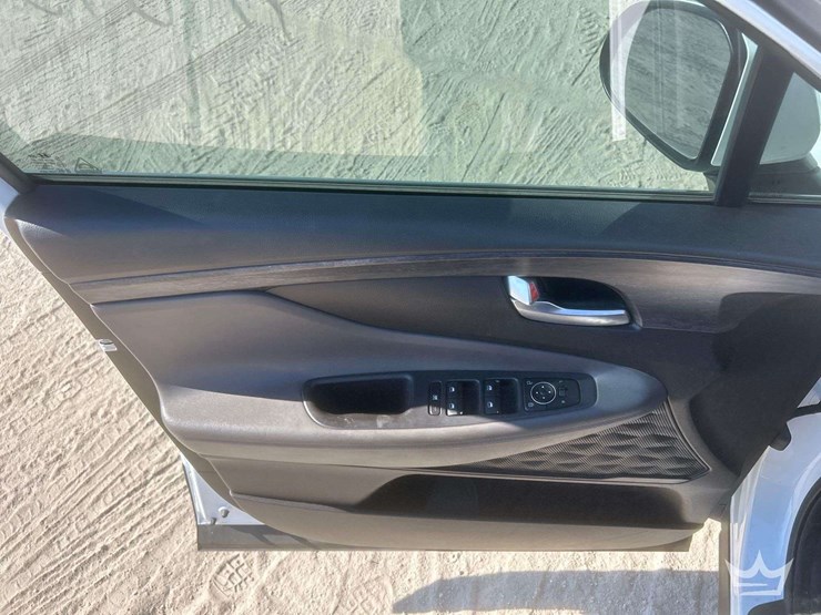 2020-hyundai-santa-fe-image-10