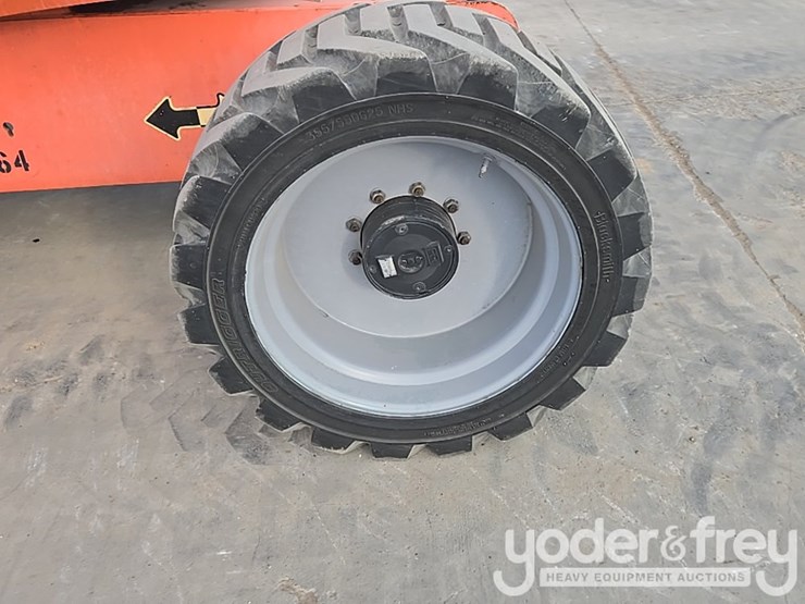 2014-jlg-600aj-image-23