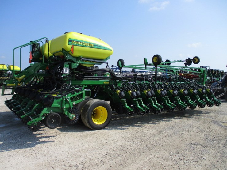 2016-john-deere-db60-image-3