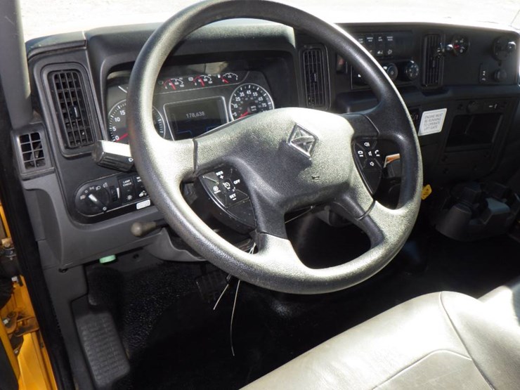 2020-international-mv607-image-15