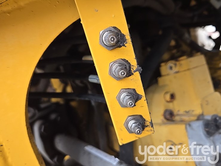 2014-caterpillar-938k-image-83