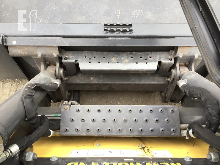 2023-new-holland-c337-image-10