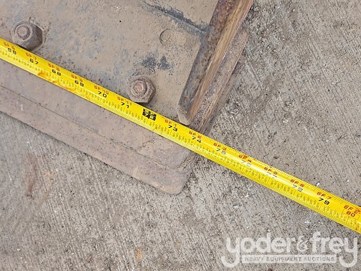 2021-caterpillar-289d3-image-40