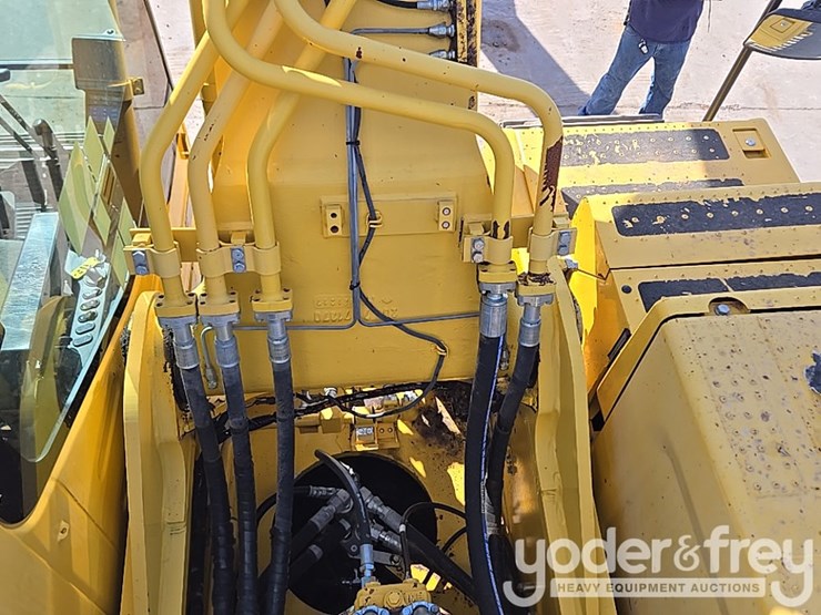 2018-komatsu-pc360-lc-11-image-46