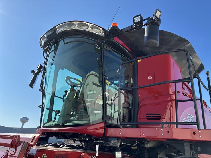 2020-case-ih-7250-image-21