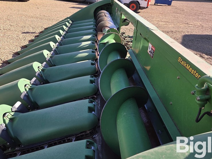 2013-john-deere-612c-stalkmaster-image-15